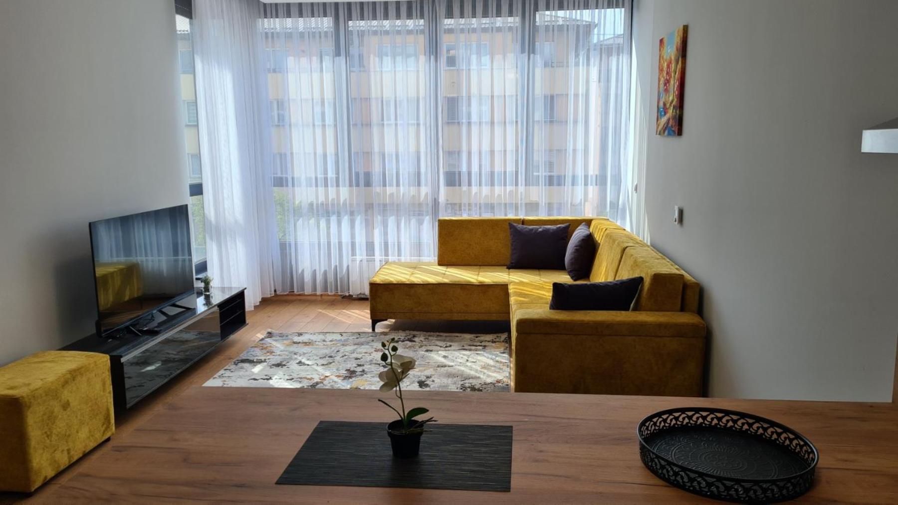 Hotel Kakanj Exteriör bild