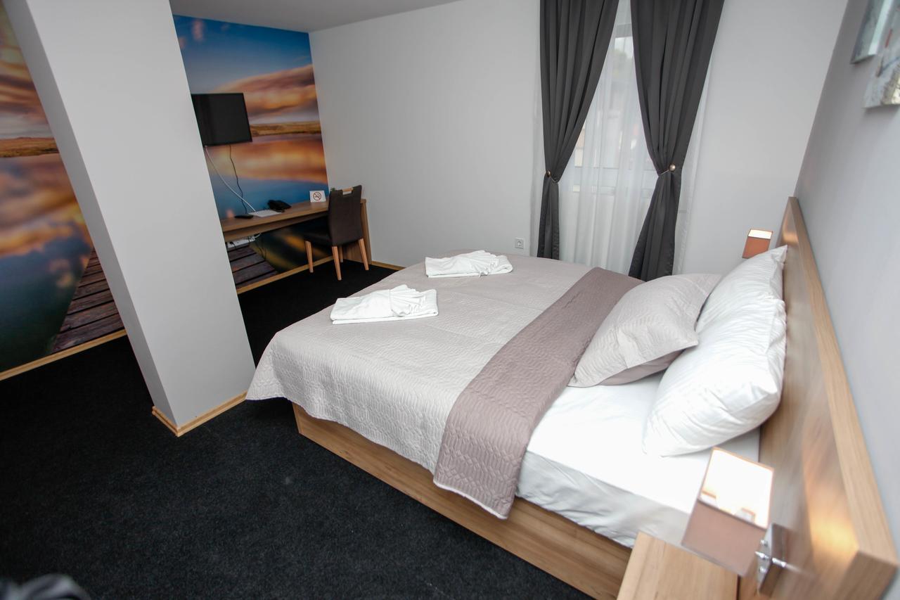 Hotel Kakanj Exteriör bild